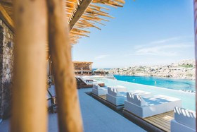 Super Paradise Suites