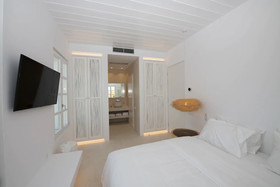 Ammonite Mykonos Private Suites