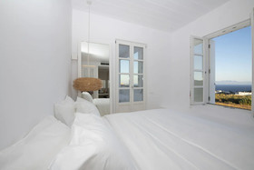 Ammonite Mykonos Private Suites