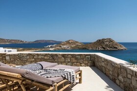 The Wild Hotel by Interni