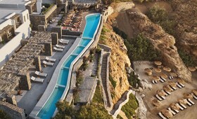 The Wild Hotel by Interni
