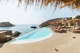 The Wild Hotel by Interni