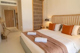 The Wild Hotel by Interni