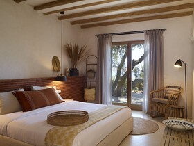 The Wild Hotel by Interni