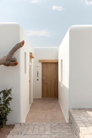 The Wild Hotel by Interni