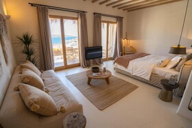 The Wild Hotel by Interni