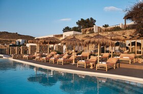 The Wild Hotel by Interni