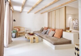 The Wild Hotel by Interni