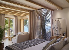 The Wild Hotel by Interni