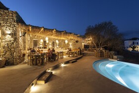 The Wild Hotel by Interni