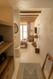 The Wild Hotel by Interni