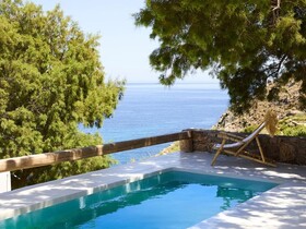 The Wild Hotel by Interni