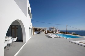 Villa Anemos