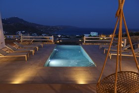 Villa Iakinthos - Mykonian Kazarte