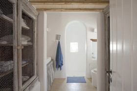Villa Sandstone