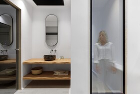 White Art Suites