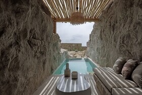 White Art Suites