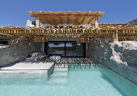 White Art Suites