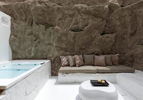 White Art Suites