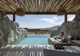 White Art Suites