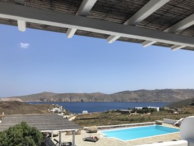 Yakinthos Residence