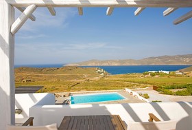 Yakinthos Residence