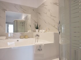 Arcs Boutique Villa Hotel