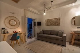 Central Suites
