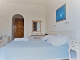Charissi Hotel