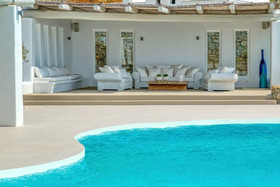 Crystal Villa