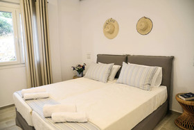 Dimele Rooms & Studios