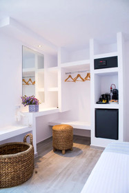 Dimele Rooms & Studios