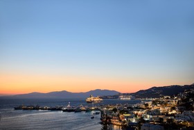 Elegant Villas & Suites