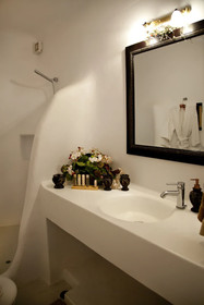 Eleni's Village Suites