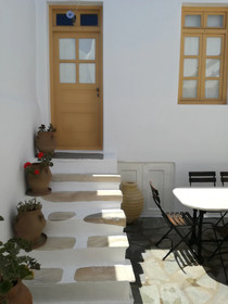 Erato Traditional Town House