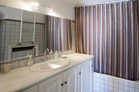 Erato Traditional Town House