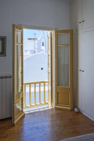 Erato Traditional Town House