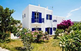 Gryparis' Club Apartments