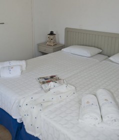 Gryparis' Club Apartments