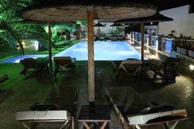 Hotel Petinaros