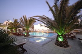 Hotel Petinaros