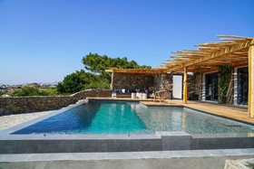 Ikies of Mykonos