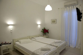 Megas Rooms