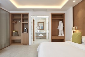 Myconian Korali Relais & Chateaux