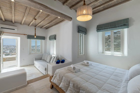 Mykonos Divino