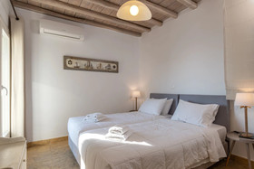 Mykonos Divino