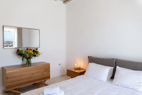 Mykonos Divino