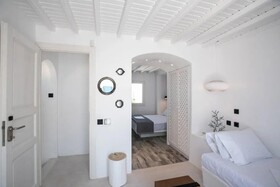 Mykonos High Cloe