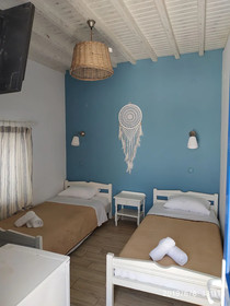 Nikos Rooms