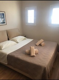 Paraportiani Guesthouse